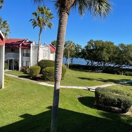 Runaway Bay 284